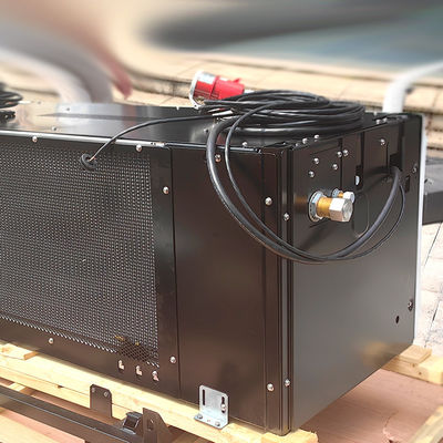 Thermo King UT シリーズ UT-R EXTREME 冷凍ユニット 空港送迎トラックに搭載されたUT-1200を交換