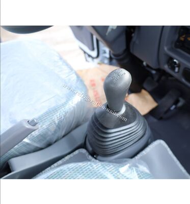 イスズウ100p 日本ブランド トラック 4.1m長冷蔵庫と冷蔵庫 RV380V 4X2 ミニ 3tons 2 Ton 冷蔵庫 冷蔵トラック