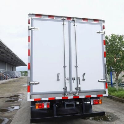 ISUZU QINGLING 600P 6ホイラー 3トンの冷蔵バンは,THERMO KING冷蔵ユニット RV380モデル